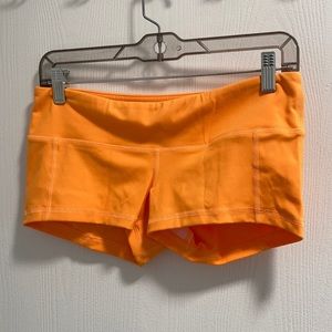 NWOT Fleo LRC shorts